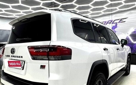 Toyota Land Cruiser, 2022 год, 10 500 000 рублей, 2 фотография