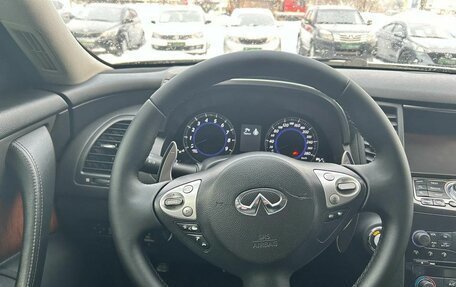 Infiniti QX70, 2013 год, 1 750 000 рублей, 10 фотография