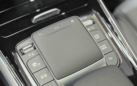 Mercedes-Benz GLB, 2021 год, 1 980 000 рублей, 15 фотография