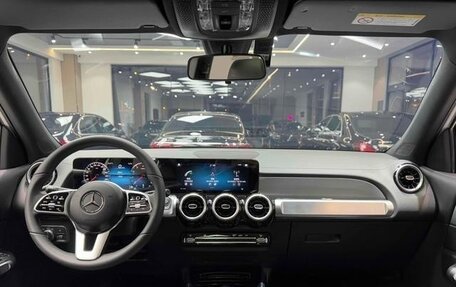 Mercedes-Benz GLB, 2021 год, 1 980 000 рублей, 13 фотография