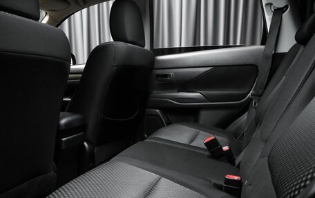 Mitsubishi Outlander III рестайлинг 3, 2017 год, 1 480 000 рублей, 9 фотография