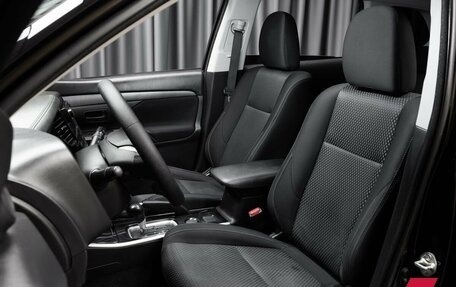 Mitsubishi Outlander III рестайлинг 3, 2017 год, 1 480 000 рублей, 7 фотография