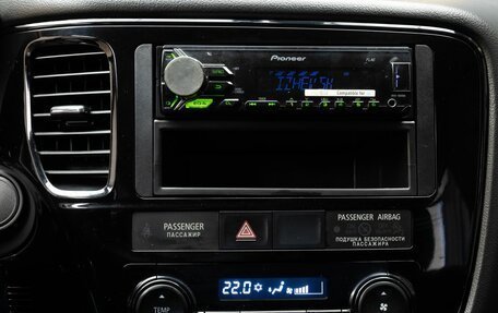 Mitsubishi Outlander III рестайлинг 3, 2017 год, 1 480 000 рублей, 14 фотография