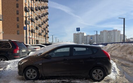Hyundai Solaris II рестайлинг, 2015 год, 655 000 рублей, 2 фотография