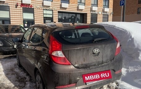 Hyundai Solaris II рестайлинг, 2015 год, 655 000 рублей, 3 фотография