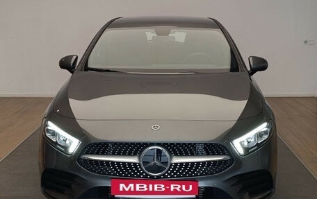 Mercedes-Benz A-Класс, 2018 год, 3 500 000 рублей, 2 фотография