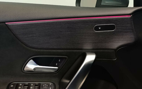 Mercedes-Benz A-Класс, 2018 год, 3 500 000 рублей, 10 фотография
