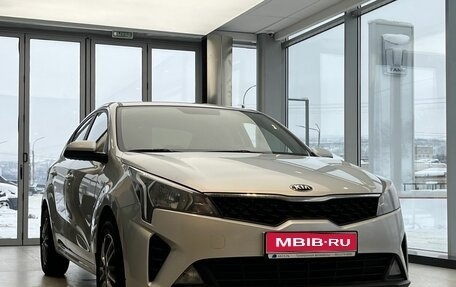 KIA Rio IV, 2021 год, 1 799 000 рублей, 1 фотография