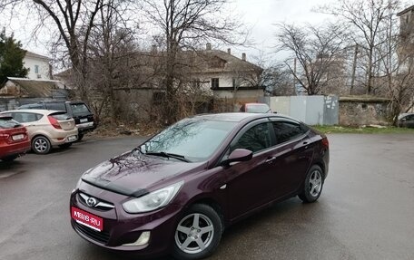 Hyundai Solaris II рестайлинг, 2013 год, 700 000 рублей, 1 фотография