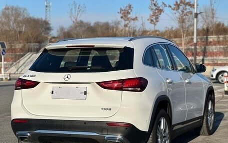 Mercedes-Benz GLA, 2022 год, 2 000 000 рублей, 4 фотография