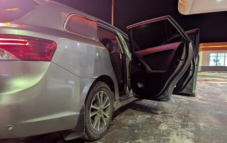 Toyota Avensis III рестайлинг, 2012 год, 1 380 000 рублей, 9 фотография