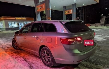 Toyota Avensis III рестайлинг, 2012 год, 1 380 000 рублей, 3 фотография