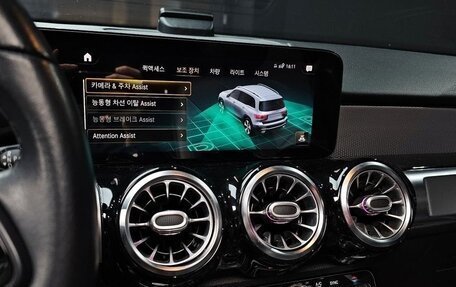 Mercedes-Benz GLB, 2021 год, 2 300 000 рублей, 11 фотография