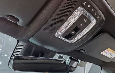 Mercedes-Benz GLB, 2021 год, 2 300 000 рублей, 14 фотография