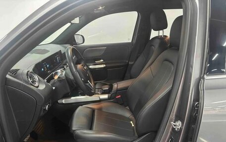 Mercedes-Benz GLB, 2022 год, 2 165 000 рублей, 9 фотография