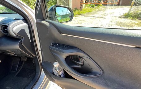 Toyota Yaris, 2020 год, 1 400 000 рублей, 4 фотография