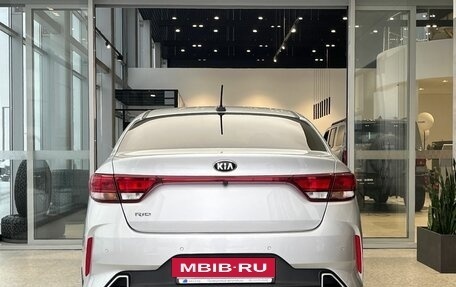 KIA Rio IV, 2021 год, 1 799 000 рублей, 9 фотография