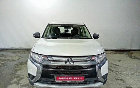 Mitsubishi Outlander III рестайлинг 3, 2018 год, 1 615 000 рублей, 2 фотография