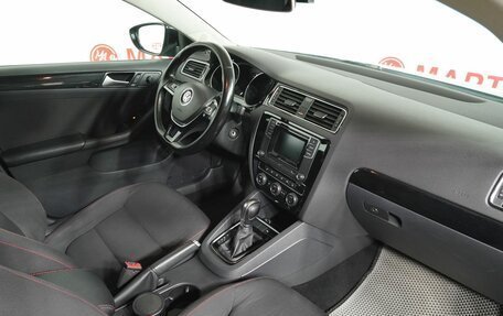 Volkswagen Jetta VI, 2017 год, 1 297 000 рублей, 10 фотография