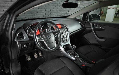 Opel Astra J, 2013 год, 1 050 000 рублей, 11 фотография