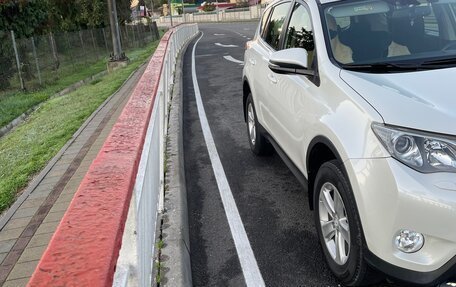 Toyota RAV4, 2013 год, 2 100 000 рублей, 2 фотография