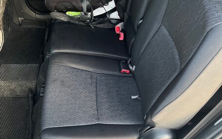 Toyota Wish II, 2010 год, 1 365 000 рублей, 10 фотография