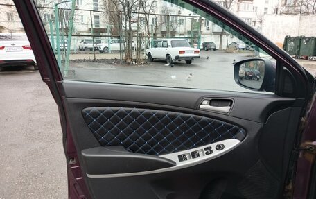 Hyundai Solaris II рестайлинг, 2013 год, 700 000 рублей, 13 фотография