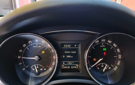 Skoda Superb III рестайлинг, 2012 год, 900 000 рублей, 10 фотография