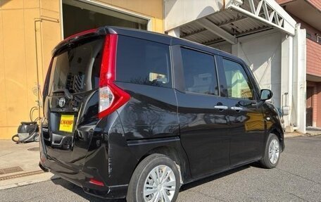 Toyota Roomy I, 2021 год, 670 000 рублей, 4 фотография