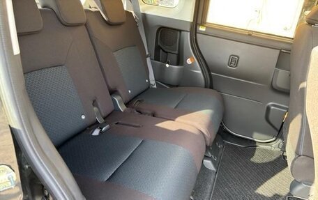 Toyota Roomy I, 2021 год, 670 000 рублей, 14 фотография