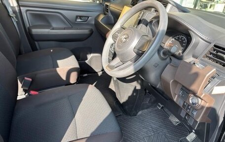 Toyota Roomy I, 2021 год, 670 000 рублей, 12 фотография