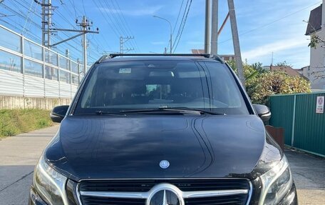 Mercedes-Benz V-Класс, 2016 год, 4 999 999 рублей, 1 фотография