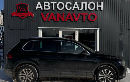 Volkswagen Tiguan II, 2020 год, 2 850 000 рублей, 3 фотография