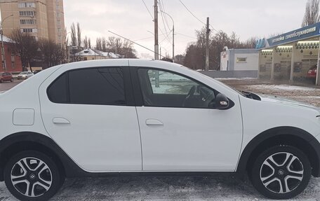 Renault Logan II, 2018 год, 870 000 рублей, 3 фотография