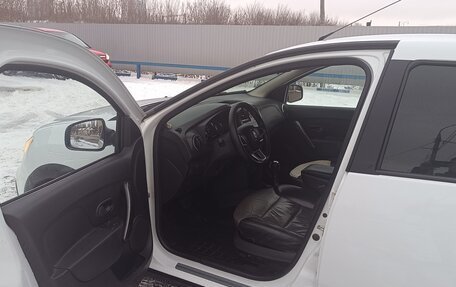 Renault Logan II, 2018 год, 870 000 рублей, 20 фотография