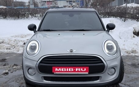 MINI Hatch, 2016 год, 1 475 000 рублей, 2 фотография