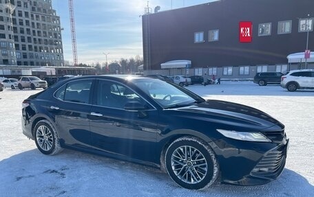 Toyota Camry, 2018 год, 2 690 000 рублей, 4 фотография