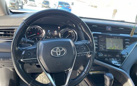 Toyota Camry, 2018 год, 2 690 000 рублей, 15 фотография