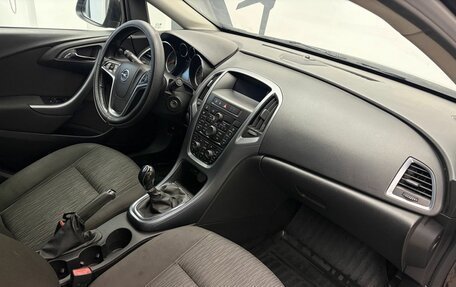Opel Astra J, 2013 год, 959 900 рублей, 9 фотография