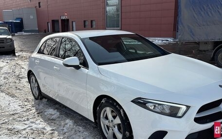 Mercedes-Benz A-Класс, 2019 год, 2 200 000 рублей, 2 фотография