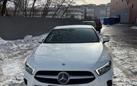 Mercedes-Benz A-Класс, 2019 год, 2 200 000 рублей, 3 фотография