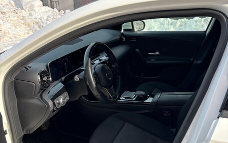 Mercedes-Benz A-Класс, 2019 год, 2 200 000 рублей, 8 фотография