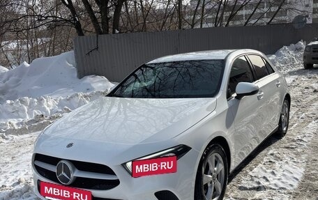 Mercedes-Benz A-Класс, 2019 год, 2 200 000 рублей, 4 фотография