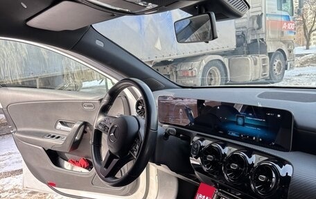 Mercedes-Benz A-Класс, 2019 год, 2 200 000 рублей, 19 фотография