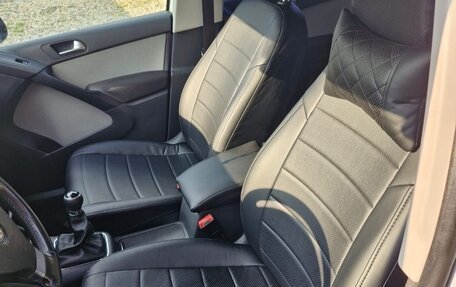 Volkswagen Tiguan I, 2010 год, 900 000 рублей, 5 фотография