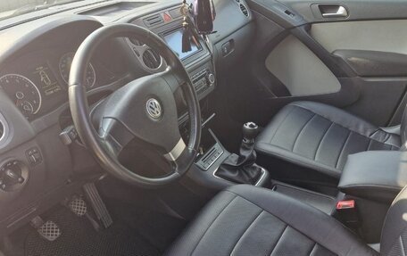 Volkswagen Tiguan I, 2010 год, 900 000 рублей, 4 фотография