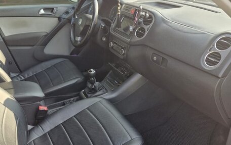 Volkswagen Tiguan I, 2010 год, 900 000 рублей, 12 фотография