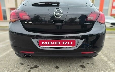 Opel Astra J, 2010 год, 609 000 рублей, 3 фотография