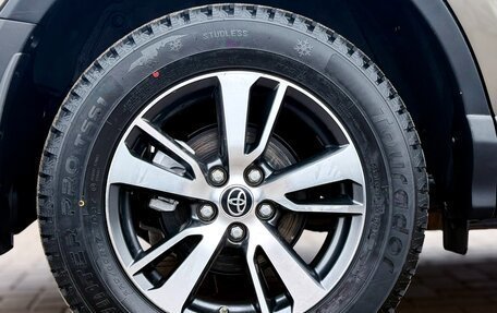 Toyota RAV4, 2018 год, 2 599 990 рублей, 8 фотография