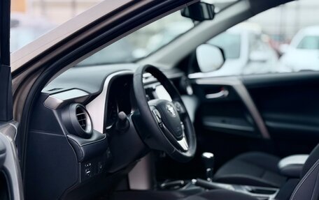 Toyota RAV4, 2018 год, 2 599 990 рублей, 9 фотография